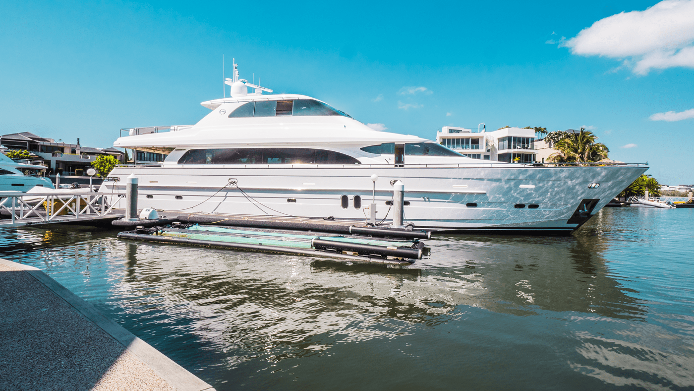 105FT HORIZON REFIT